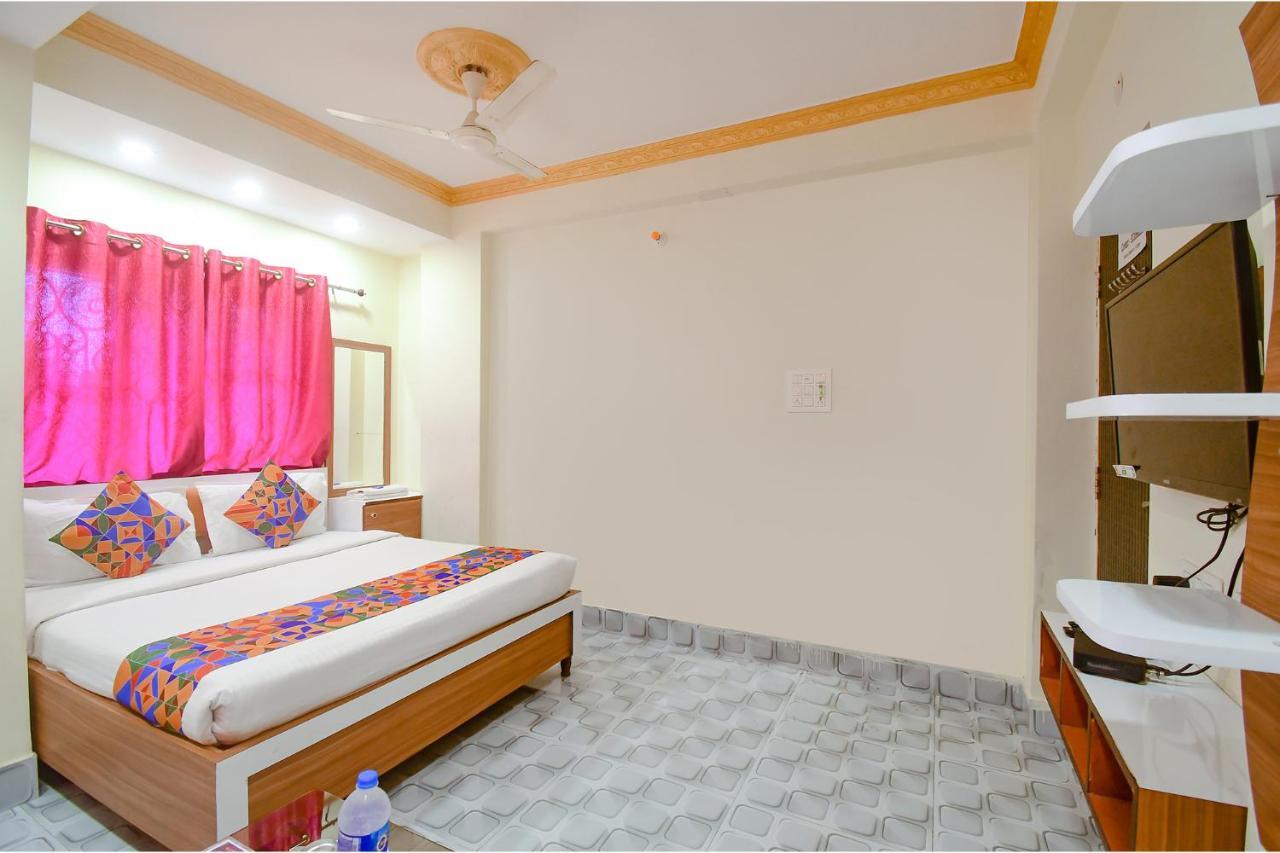 Fabexpress Om Shanti International Kolkata Bagian luar foto