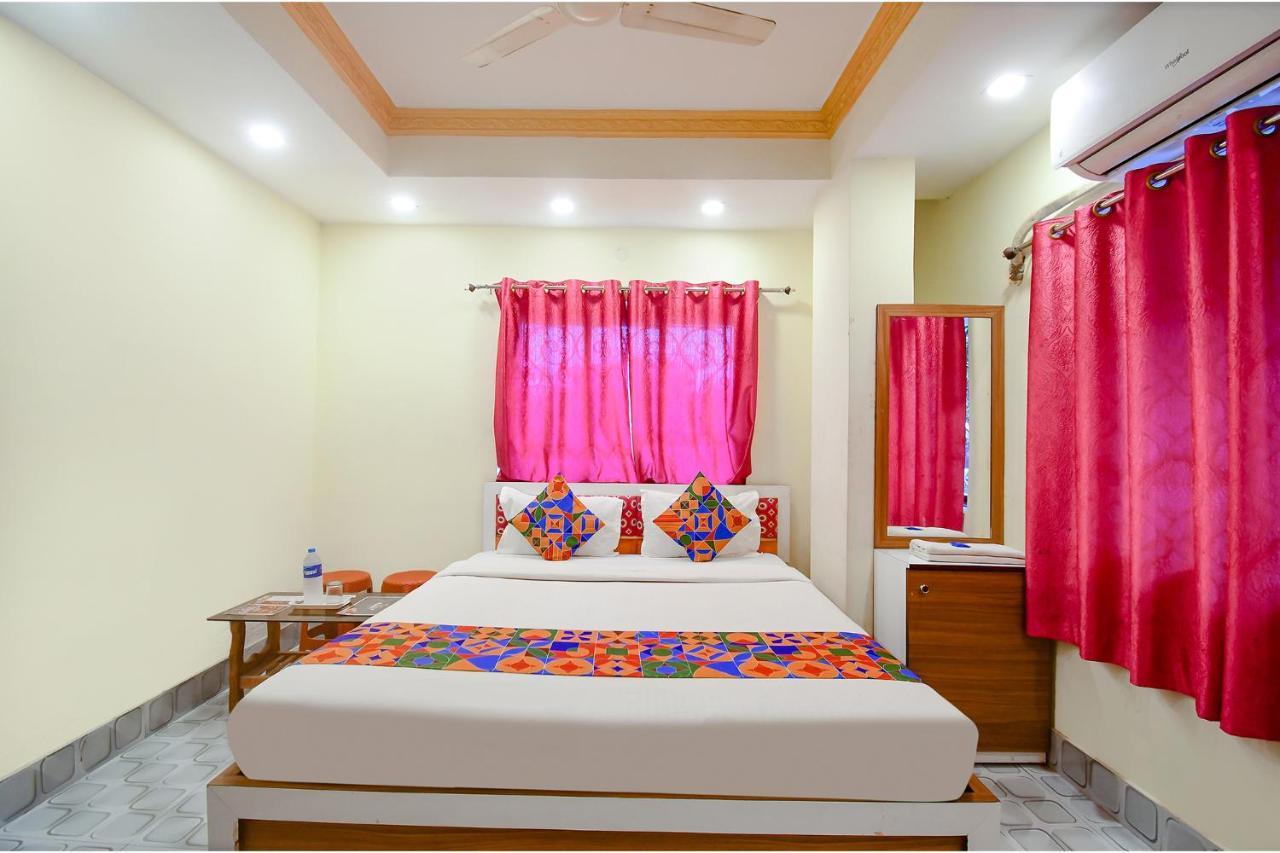 Fabexpress Om Shanti International Kolkata Bagian luar foto
